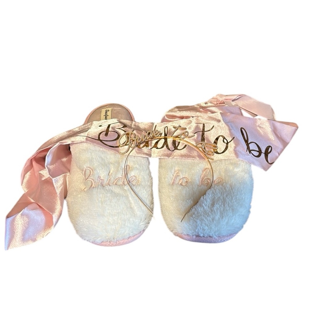 🩷💰BOGO FREE Bride To Be Slippers Sash Tiara Bundle Women’s 9-10
